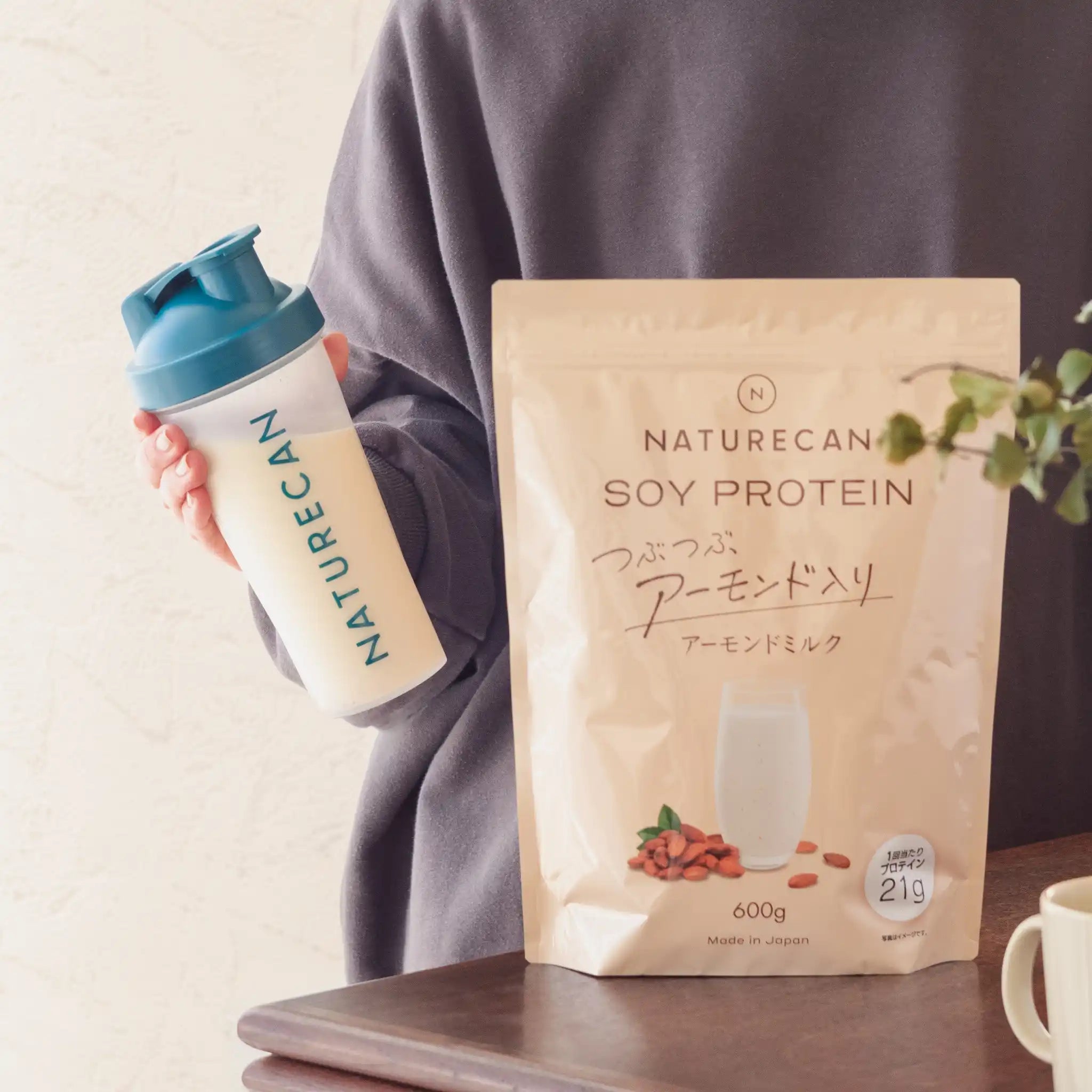 ソイプロテイン アーモンドミルク つぶつぶアーモンド入り